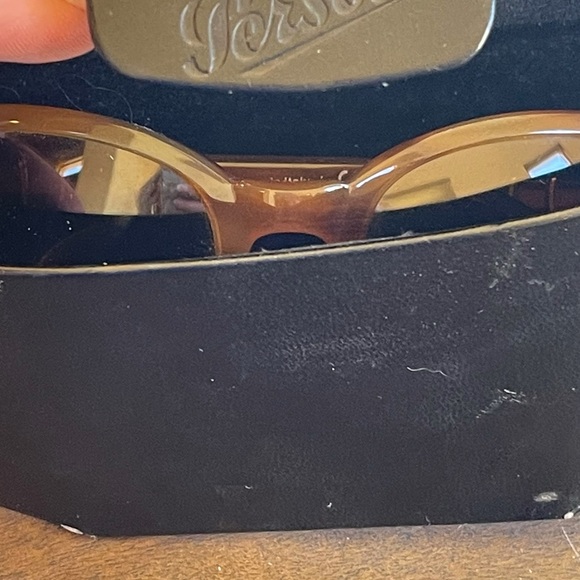 Person women’s sunglasses main image 7
